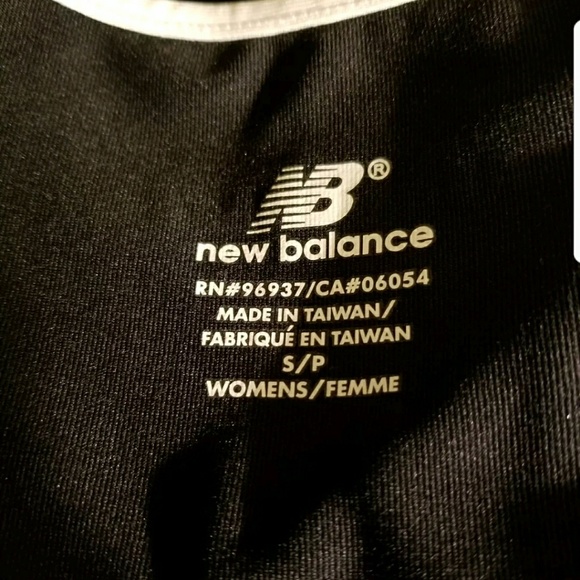 👄👄New Balance Yoga/Workout Top Black👄👄 - Picture 3 of 8